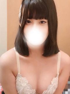 みなも※玄関開けて即尺で即濡れ