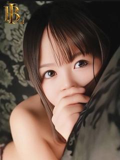 もあ【快楽に顔を歪ませる美女】