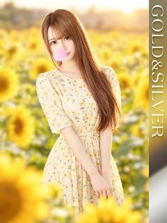 かれん【愛嬌抜群細身美女】