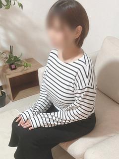 エミリ～Hカップの爆乳美人妻～