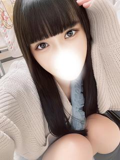 新人しほ