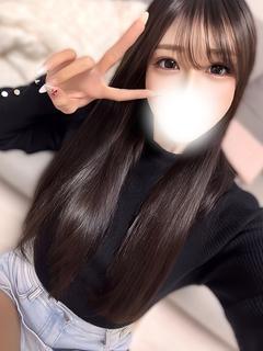 新人えな【GOLD】