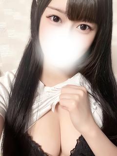 新人えみな