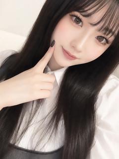 新人れいら