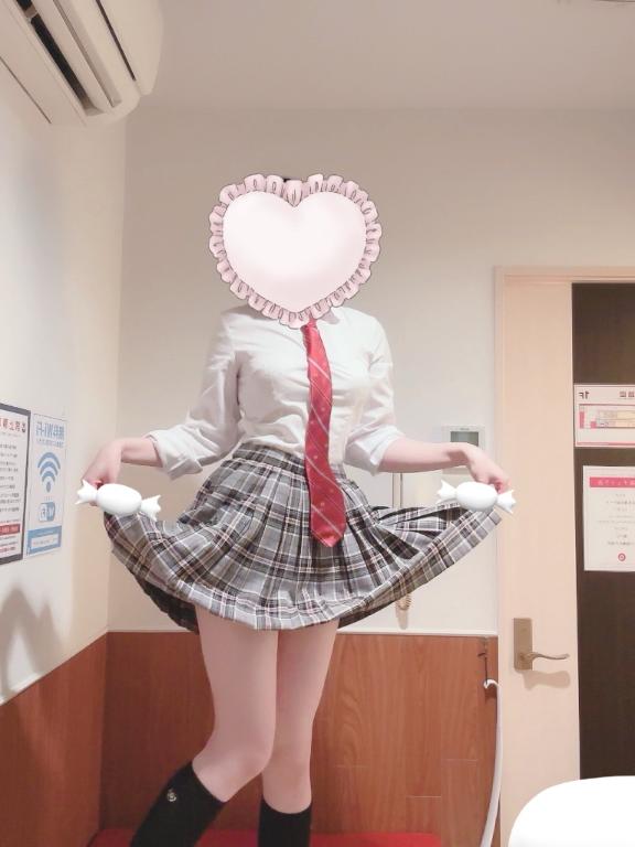 制服で、、、