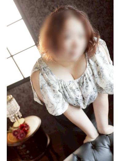 エッチな熟女旭川人妻専科 outcall escort service MIYUU