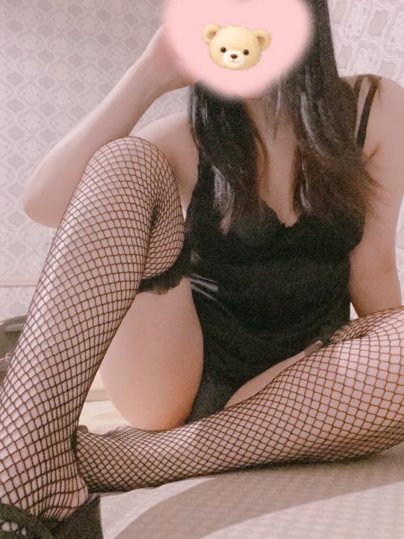 明日はおやすみ(´°̥̥̥̥̥̥̥̥ω°̥̥̥̥̥̥̥̥`)