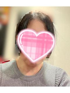 まり(オナニーで潮吹きます)