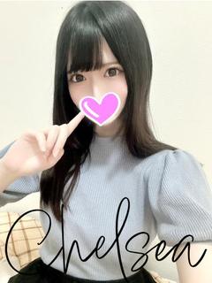 ナギサ【ご奉仕狂いの美人大学生】