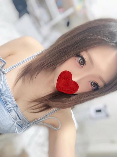 ヒトミ