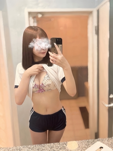 全国からAV女優＆人気フードルがやってくる　イキすぎハイスタイル富山 안마(데리버리) RENA
