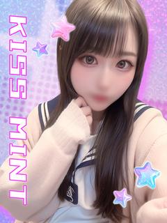 すみれ【G乳尻キツキツ三冠娘】