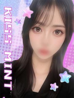 めるる【色白細身の黒髪天使】