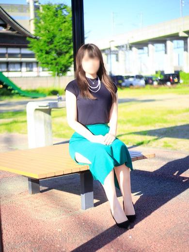 こあくまな人妻・熟女たち 金沢店（KOAKUMAグループ） 上门服务 KIRITANISHINOBU