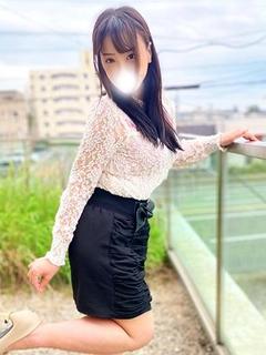 ゆめな『連続でイく、吹くマダム』
