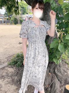 まろん『清楚で隣の美人人妻』