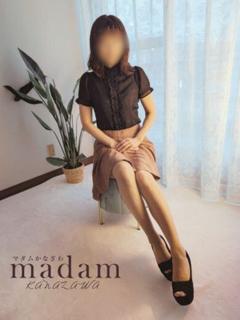 かんな『業界未経験色白細身美人』