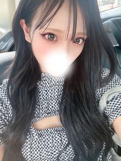 さんご【愛嬌最強パイパン18歳】