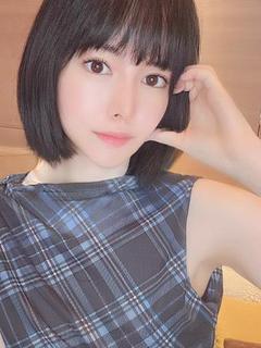 えいな【経験豊富な優しい美女】