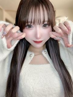 てぃな【動画OK×驚異のクビレ】