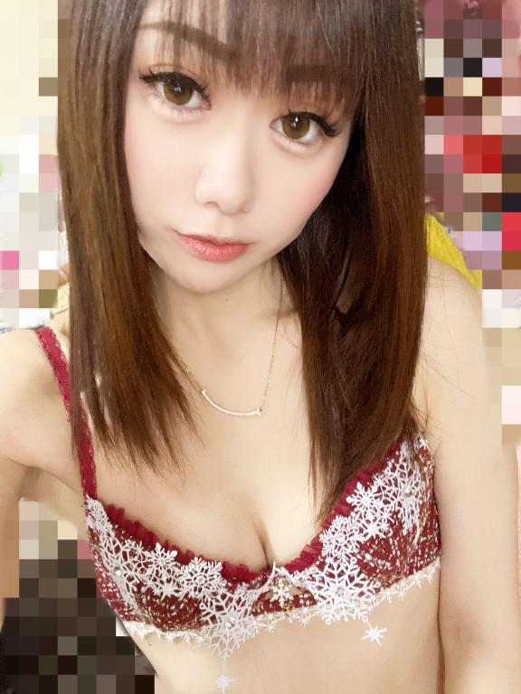 いためつけた。