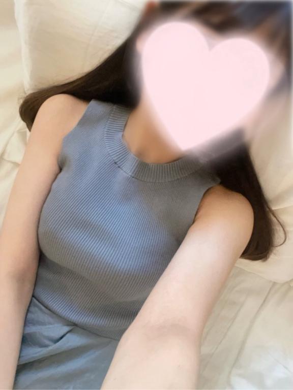 初めてのあなたの手をつかみたい