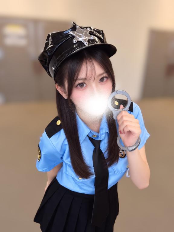 手錠かけちゃおっかな♡