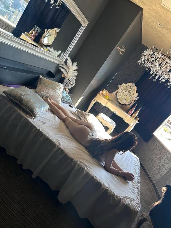 隅から隅まで見て♡