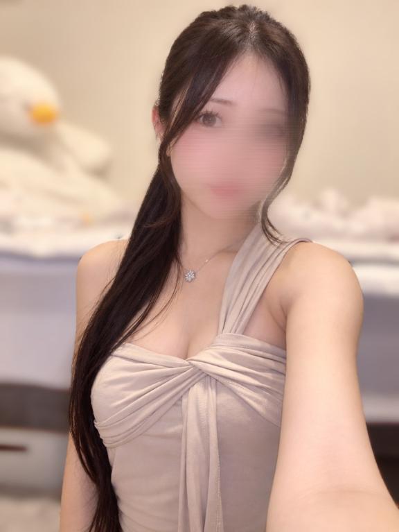 今日からお世話になる雨音ことのはです✨