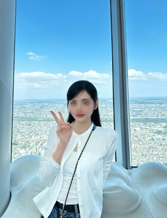 右手にビール。左手に〇〇。