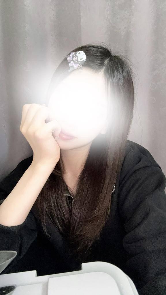「部屋着姿も…どう？🤍」