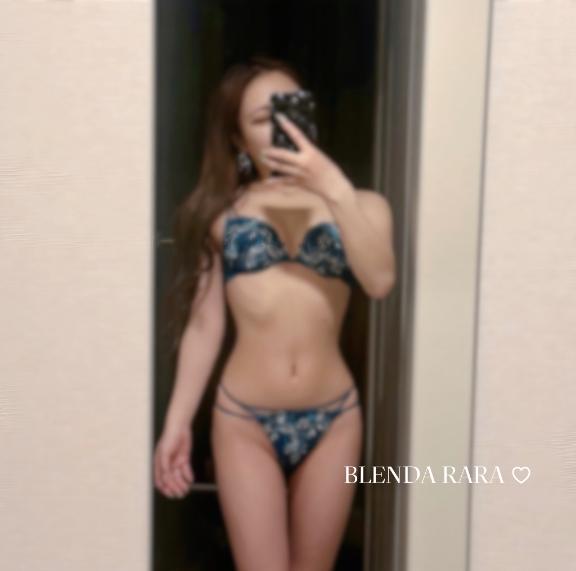 金晩💞