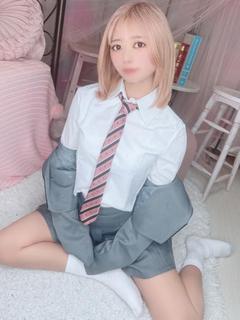 E+アイドルスクール　日本橋・谷九店 デリヘル NIKO