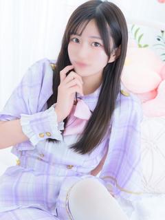 E+アイドルスクール　日本橋・谷九店 デリヘル MOMONA
