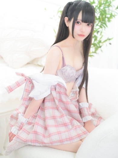 E+アイドルスクール　日本橋・谷九店 デリヘル MIU
