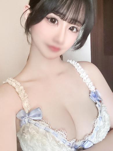 E+アイドルスクール　日本橋・谷九店 デリヘル YUKI