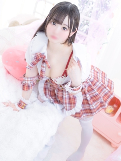 E+アイドルスクール　日本橋・谷九店 デリヘル MONE