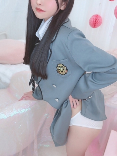 E+アイドルスクール　日本橋・谷九店 안마(데리버리) SUMIRE