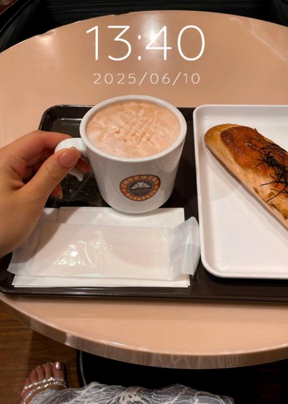 カフェタイムなうです☕️🩷