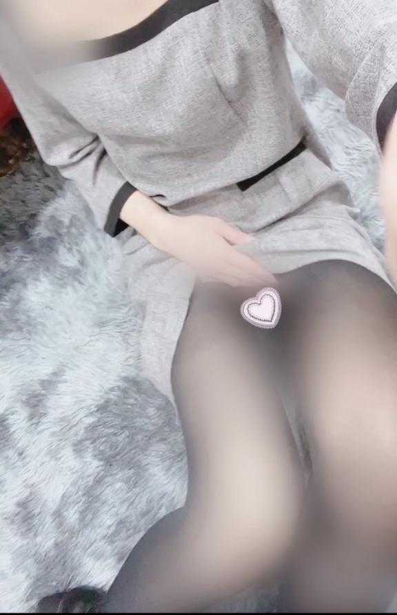 服を着たままの💋はまた格別？ドキドキしすぎて、、🩷