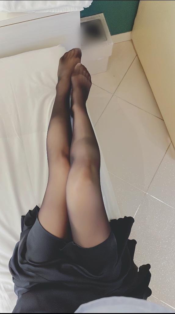 じっと見つめたくなる、うるうるのくちびる。