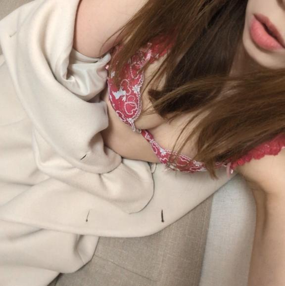 裸エプロンならぬ⋯