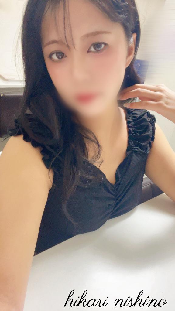 男性の…