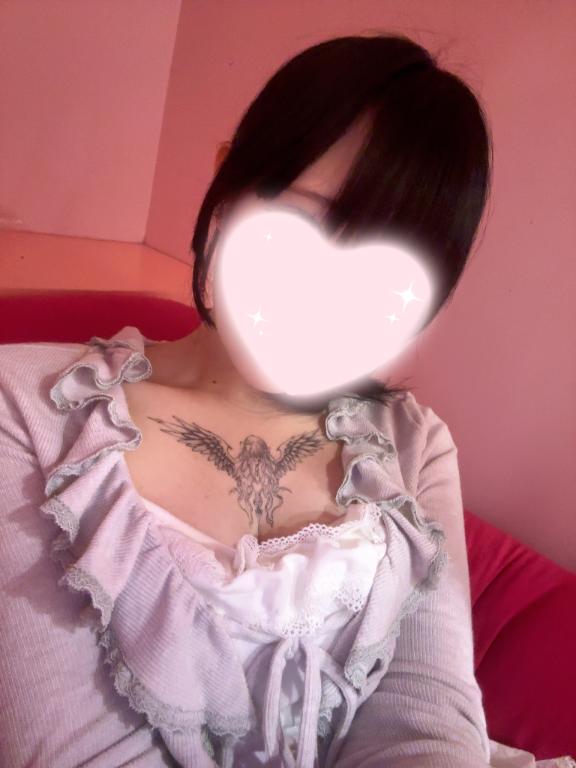 出勤してます(,,•﹏•,,)