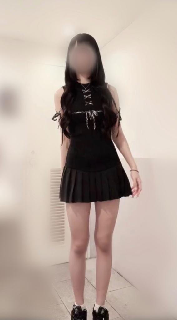ただ突っ立ってるだけの写真😂
