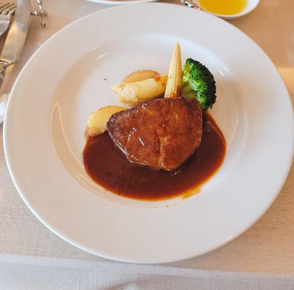 🍴