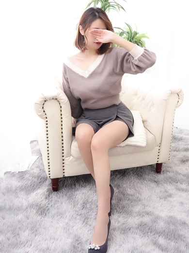 未熟な人妻 デリヘル SAWADA RIKA