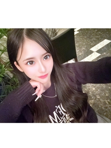 Muteki Platinum outcall escort service KARINA