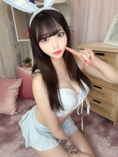 Muteki Platinum outcall escort service AYU