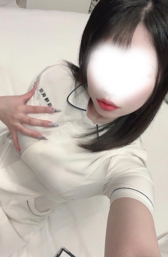押し倒されて、ドキッ、、